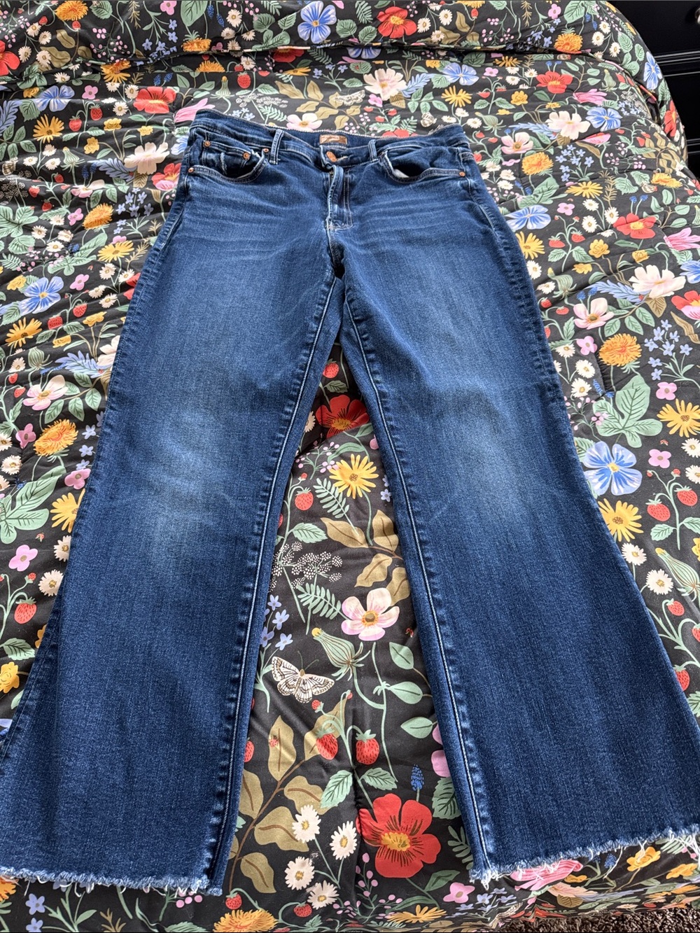 Mother Women's Dark Blue Insider Crop Step Fray, Flared Jeans
